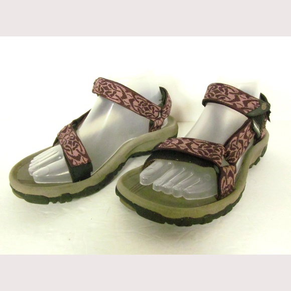 teva hurricane 4 womens